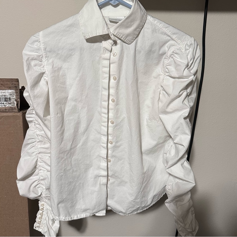 Newport News white formal shirt.. very cute